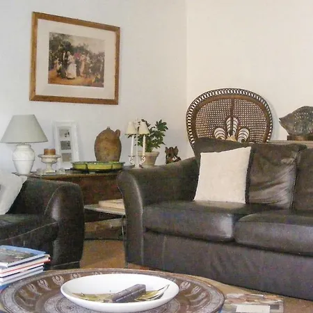 בית נופש Three-bedroom Holiday In Queaux