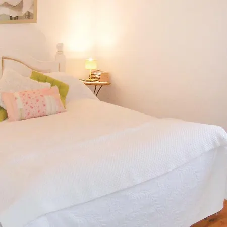 בית נופש Three-bedroom Holiday In Queaux