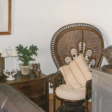 Three-bedroom Holiday In * Queaux