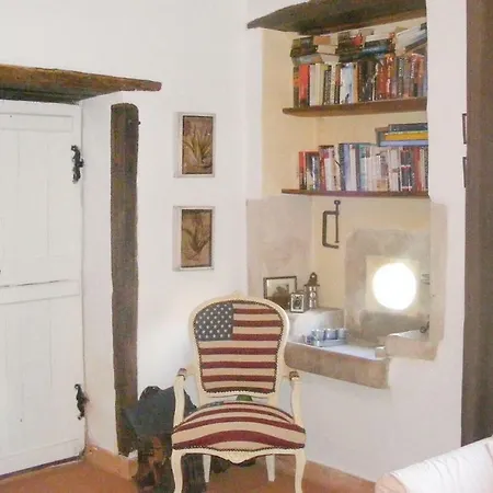 Three-bedroom Holiday In בית נופש Queaux