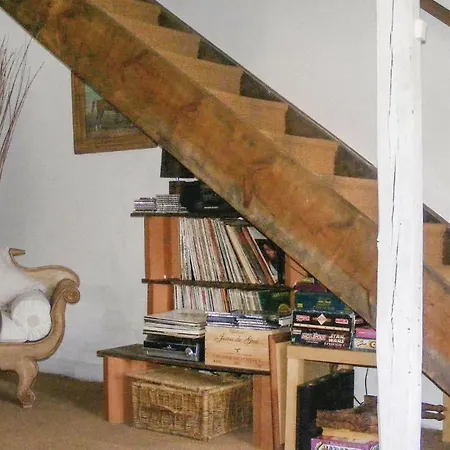 Three-bedroom Holiday In בית נופש