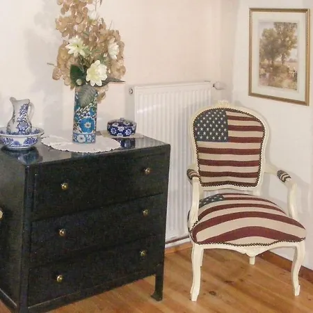 בית נופש Three-bedroom Holiday In