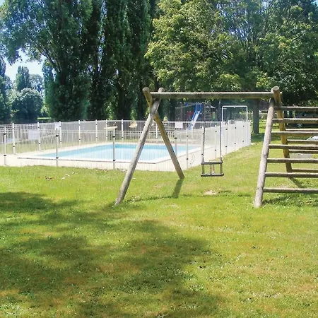 בית נופש Three-bedroom Holiday In